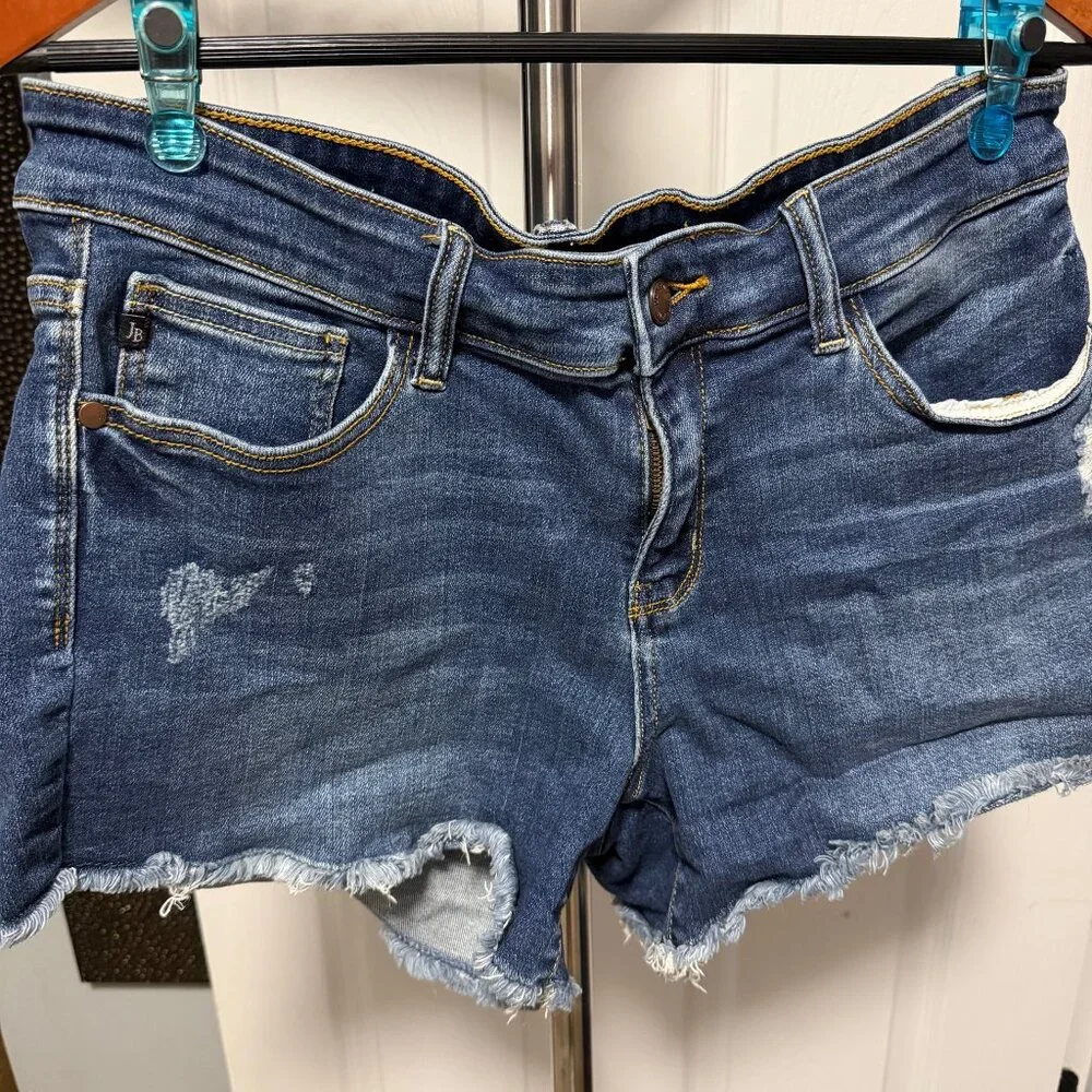 Judy Blue Denim Jean Shorts Xl 2 Pairs Pre-Owned Summertime! - Picture 2 of 7